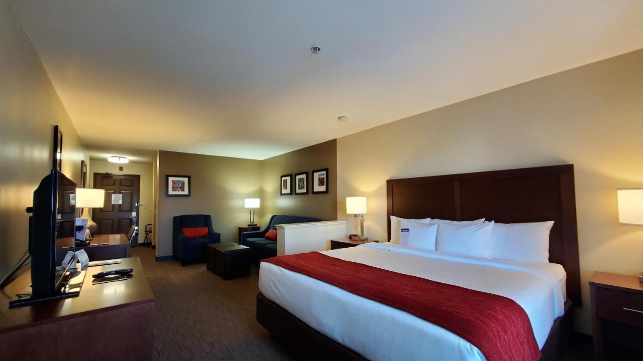 Comfort & Phoenix Sky Harbor Airport 3* Tempe