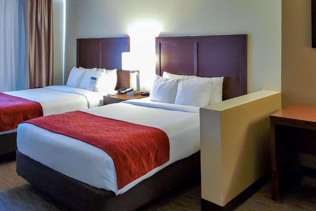 Comfort & Phoenix Sky Harbor Airport Hotel