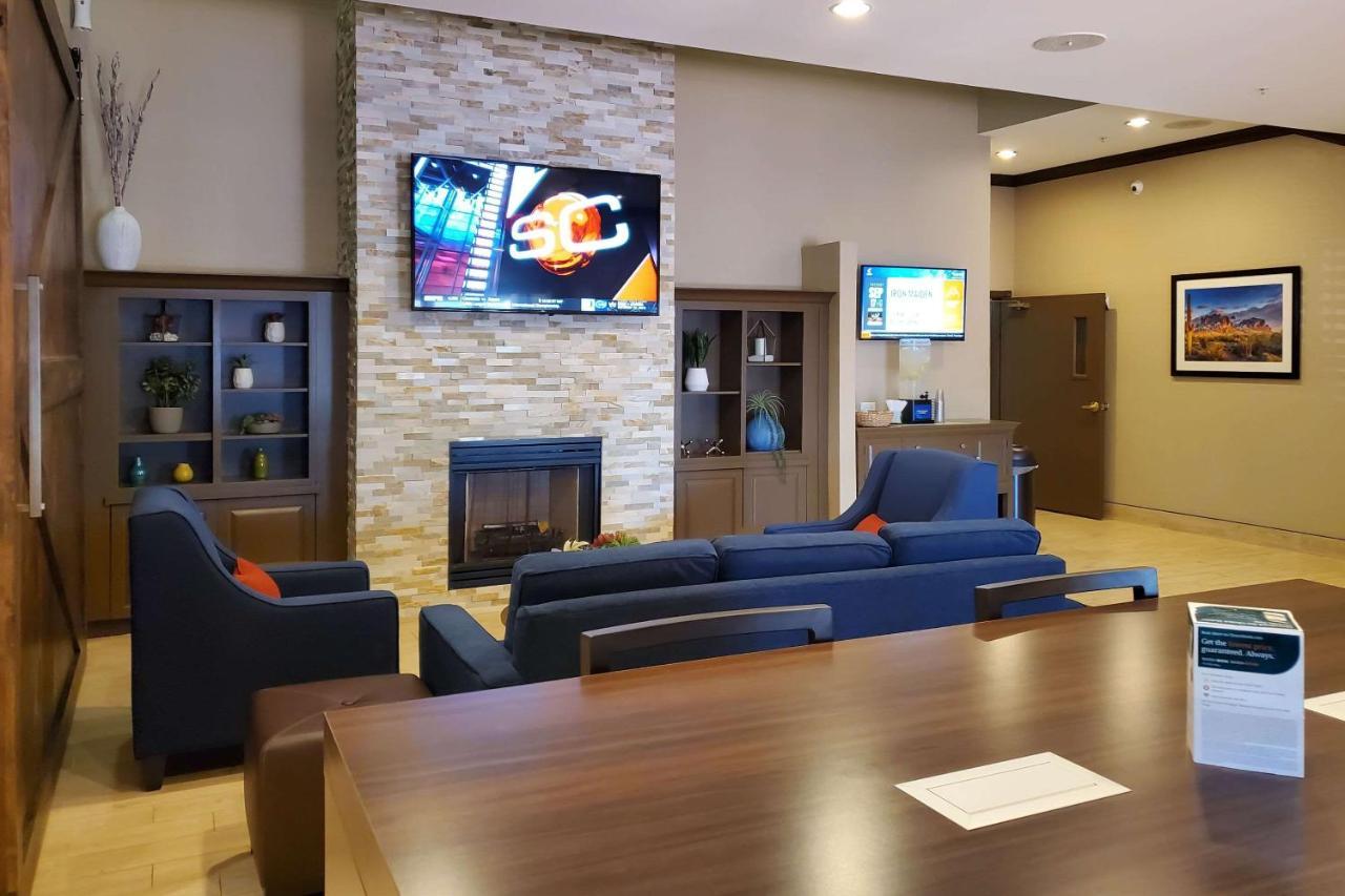 Comfort & Phoenix Sky Harbor Airport Hotel 3*