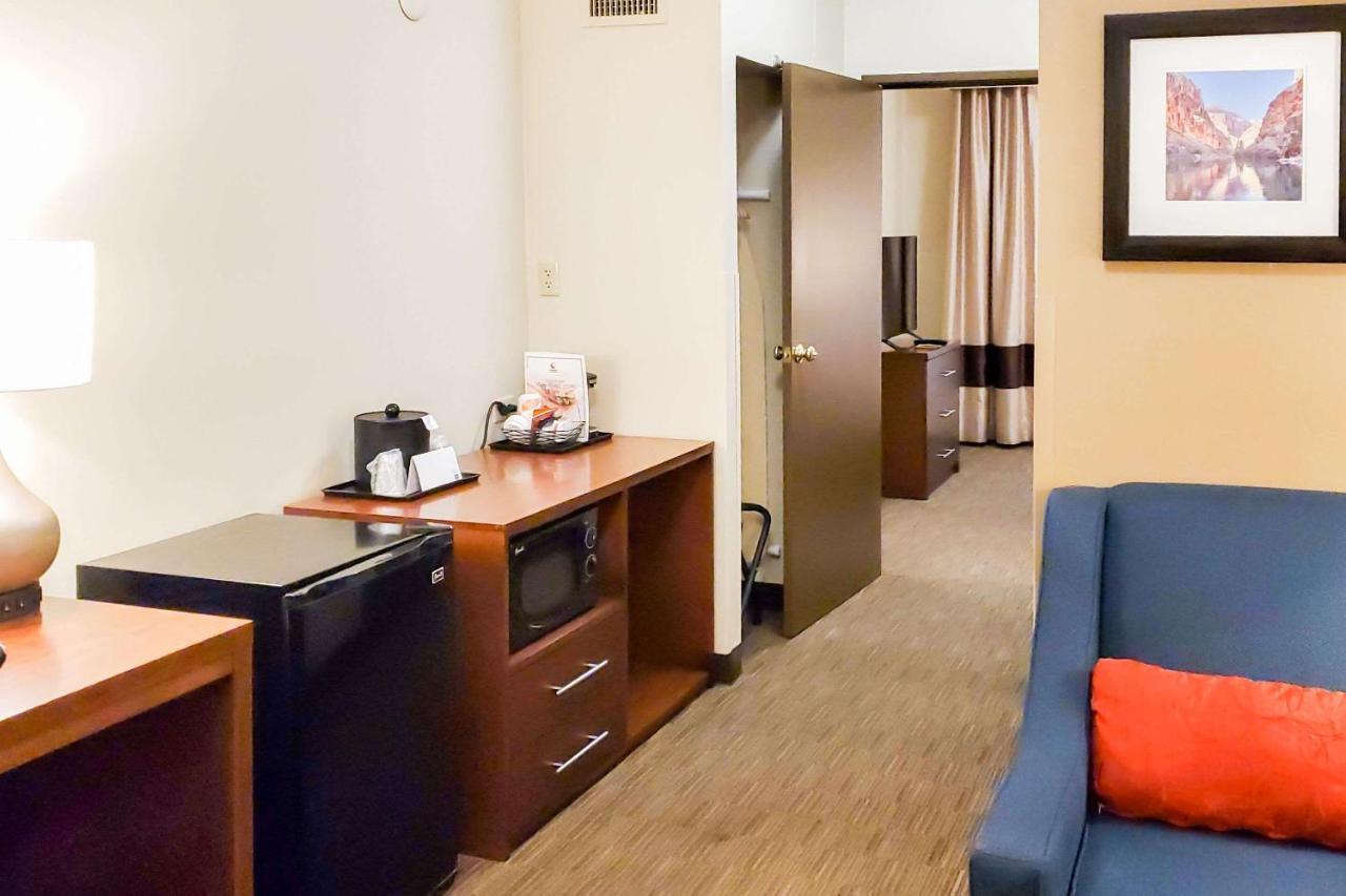 Comfort & Phoenix Sky Harbor Airport 3*