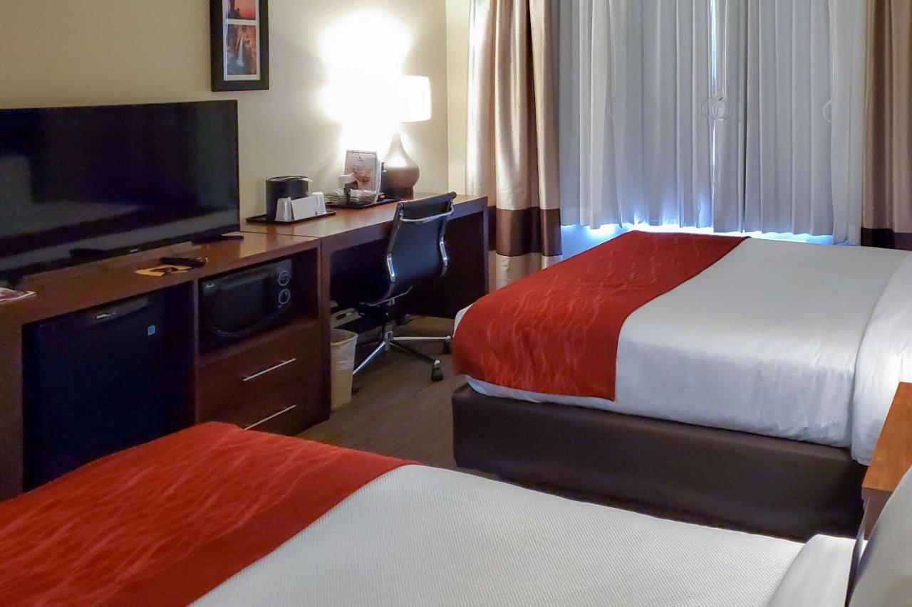 Comfort & Phoenix Sky Harbor Airport Hotel Tempe